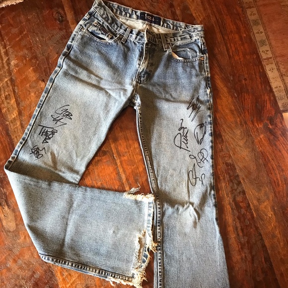 VINTAGE Lei autographed pants GOB, Publicity Stunt, Simple Plan - Picture 1 of 8